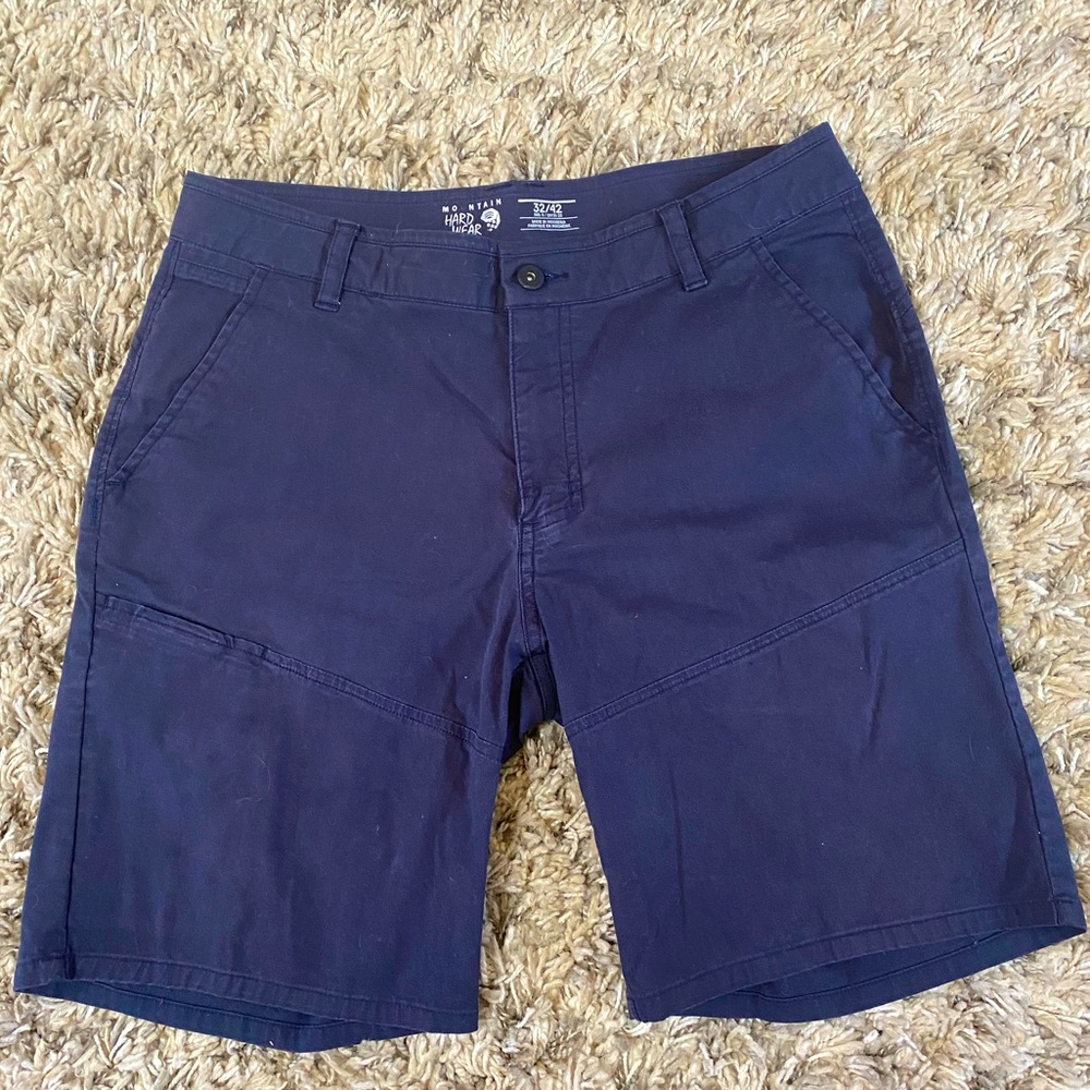 Mountain Hardware Navy Blue Shorts 🩳 Size 32/42 ✨